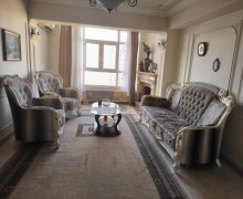 Kirayə (aylıq) Köhnə Tikili Elmlər akademiyası m., Yasamal r.