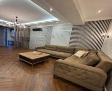 Kirayə (günlük) Yeni Tikili Ağ şəhər, Xətai r. Kirayə (günlük) Yeni Tikili Ağ şəhər, Xətai r.