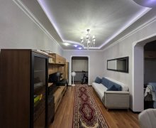 Satılır Köhnə Tikili Yeni Günəşli qəs., Suraxanı r. Satılır Köhnə Tikili Yeni Günəşli qəs., Suraxanı r.