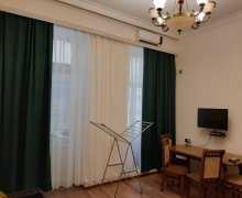 iceri seherde aylıq kiraye evler İçərişəhər m., Səbail r.