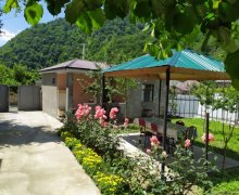 Kirayə (günlük) Həyət evi/villa Qax ş. Kirayə (günlük) Həyət evi/villa Qax ş.