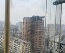 Satılır Yeni Tikili Azadlıq m., 8-ci mikrorayon, Binəqədi r.