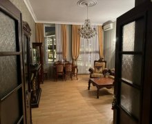 iceri seherde aylıq kiraye evler İçərişəhər m., Səbail r.