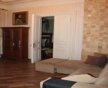 iceri seherde aylıq kiraye evler İçərişəhər m., Səbail r.