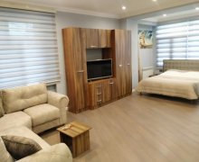 iceri seherde aylıq kiraye evler İçərişəhər m., Səbail r.