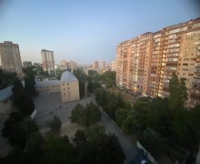 Satılır Köhnə Tikili Memar Əcəmi m., 9-cu mikrorayon, Binəqədi r.