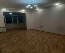 Satılır Yeni Tikili İnşaatçılar m., Yeni Yasamal qəs., Yasamal r.