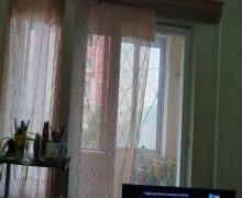 Satılır Köhnə Tikili Azadlıq m., 8-ci mikrorayon, Binəqədi r.