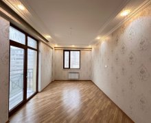 Satılır Yeni Tikili Yeni Günəşli qəs., Suraxanı r.