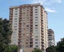 Satılır Yeni Tikili Azadlıq m., 8-ci mikrorayon, Binəqədi r.