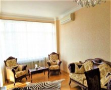 Satılır Yeni Tikili Elmlər akademiyası m., Yasamal qəs., Yasamal r.