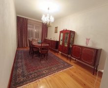 Satılır Köhnə Tikili Xətai r.