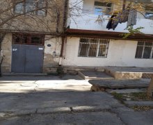 Satılır Köhnə Tikili Elmlər akademiyası m., Yasamal r.