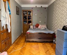 Satılır Köhnə Tikili Elmlər akademiyası m., Yasamal qəs., Yasamal r.