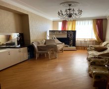 Satılır Yeni Tikili Azadlıq m., 8-ci mikrorayon, Binəqədi r.