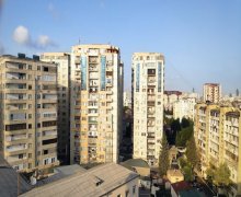 Satılır Yeni Tikili Azadlıq m., 8-ci mikrorayon, Binəqədi r.