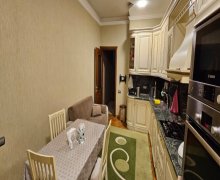 Satılır Yeni Tikili Azadlıq m., 8-ci mikrorayon, Binəqədi r.