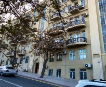 iceri seherde aylıq kiraye evler İçərişəhər m., Səbail r.