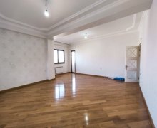 Satılır Yeni Tikili Elmlər akademiyası m., Yasamal qəs., Yasamal r.