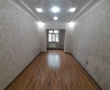 Satılır Köhnə Tikili Nəsimi m., 9-cu mikrorayon, Binəqədi r.