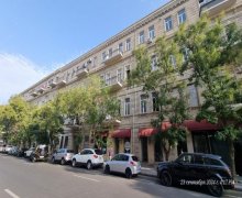 Satılır Köhnə Tikili Sahil m., Səbail r.