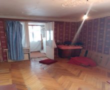 Satılır Köhnə Tikili İnşaatçılar m., Yasamal qəs., Yasamal r.