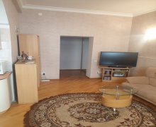 iceri seherde evlerin qiymeti İçərişəhər m., Səbail r.