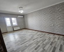 Satılır Köhnə Tikili Binəqədi r.