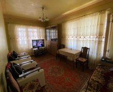 Satılır Köhnə Tikili Azadlıq m., 8-ci mikrorayon, Binəqədi r.