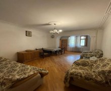 yasamalda kiraye aylıq evler 200-300 Elmlər akademiyası m., Yasamal r.