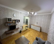 Satılır Köhnə Tikili Əhmədli m., Köhnə Günəşli qəs., Xətai r.