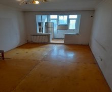 Satılır Köhnə Tikili Xalqlar dostluğu m., 8-ci kilometr, Nizami r.