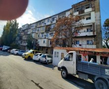 Satılır Köhnə Tikili Azadlıq m., 8-ci mikrorayon, Binəqədi r.