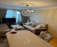 Satılır Köhnə Tikili Yeni Günəşli qəs., Suraxanı r. Satılır Köhnə Tikili Yeni Günəşli qəs., Suraxanı r.