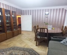 Satılır Köhnə Tikili Azadlıq m., 8-ci mikrorayon, Binəqədi r.