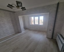 Satılır Köhnə Tikili Azadlıq m., 8-ci mikrorayon, Binəqədi r.