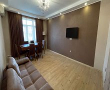 Satılır Köhnə Tikili Nizami r.