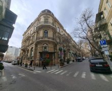 Satılır Köhnə Tikili Sahil m., Fəvvarələr meydanı, Səbail r.