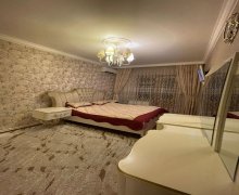 Satılır Köhnə Tikili Xalqlar dostluğu m., 8-ci kilometr, Nizami r.