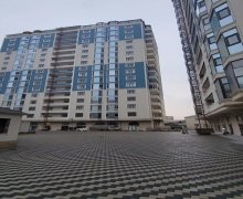 Satılır Yeni Tikili Azadlıq m., 8-ci mikrorayon, Binəqədi r.