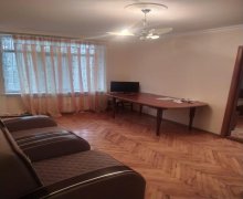 Satılır Köhnə Tikili Elmlər akademiyası m., Yasamal r.