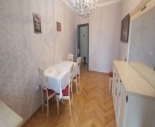 Satılır Köhnə Tikili Elmlər akademiyası m., Yasamal qəs., Yasamal r.