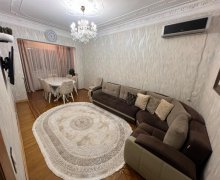 Satılır Köhnə Tikili Gənclik m., 8-ci mikrorayon, Binəqədi r.