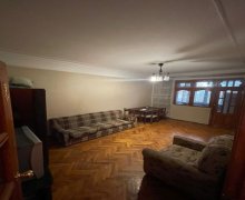 ecemide aylıq kiraye evler 2018 Memar Əcəmi m., 4-cü mikrorayon, Nəsimi r.