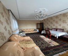 Satılır Köhnə Tikili Azadlıq m., 8-ci mikrorayon, Binəqədi r.