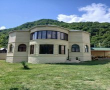 Kirayə (günlük) Həyət evi/villa Qax ş. Kirayə (günlük) Həyət evi/villa Qax ş.