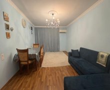 Satılır Köhnə Tikili İnşaatçılar m., Yasamal qəs., Yasamal r.