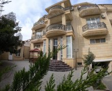 kiraye aylıq ev elanlari/villa 8 Noyabr m., Nəsimi r.