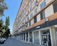 Satılır Köhnə Tikili 8-ci mikrorayon, Binəqədi r.