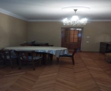 Kirayə (aylıq) Köhnə Tikili Elmlər akademiyası m., Yasamal r.